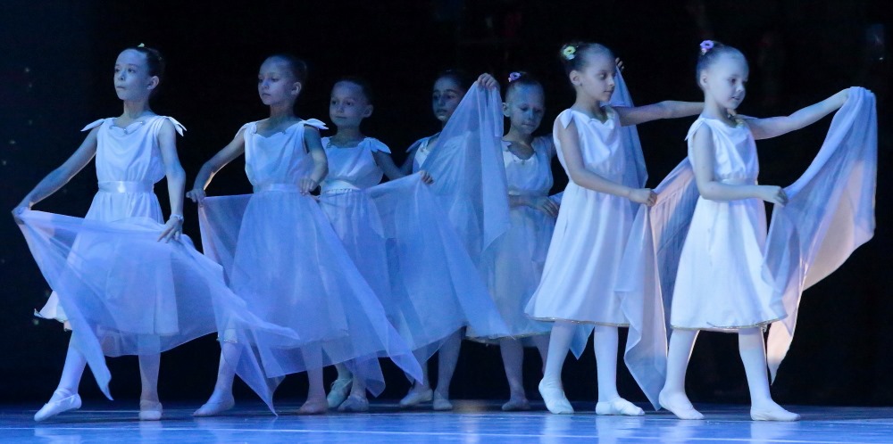 Благотворительный гала-концерт звезд оперы и балета на сцене Александринского театра.