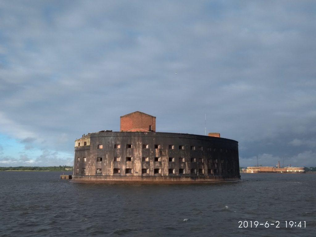 Закрытый форт Александр I - перспективный туристический объект.