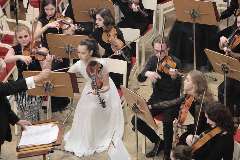 Всероссийский юношеский симфонический оркестр и мнения петербуржцев