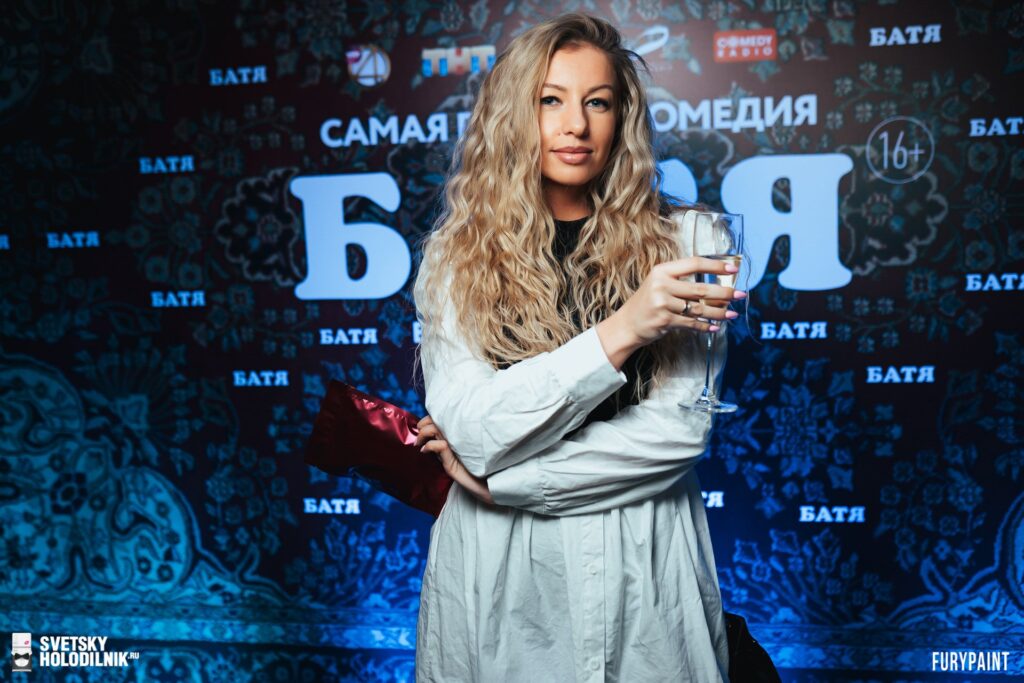 Премьерный показ новой народной комедии "Батя" в Петербурге